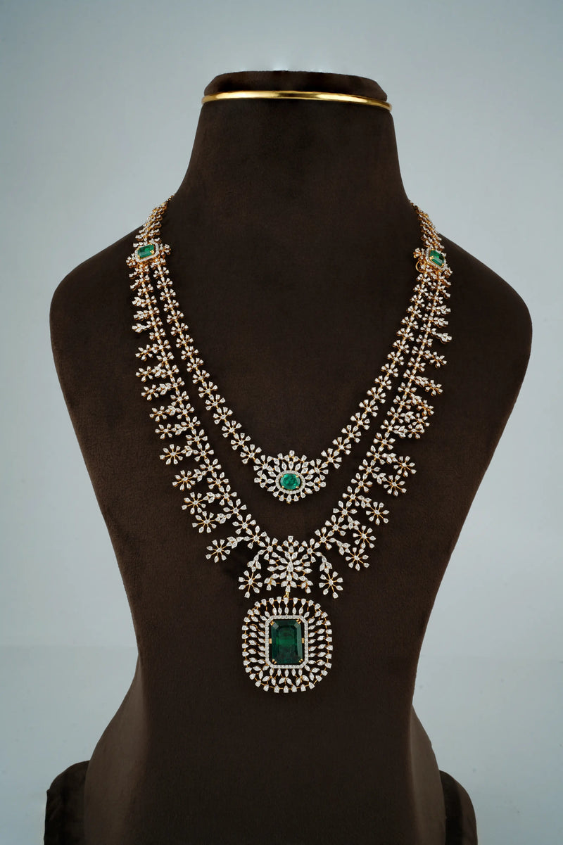 The Victorian Emerald Pendant Necklace